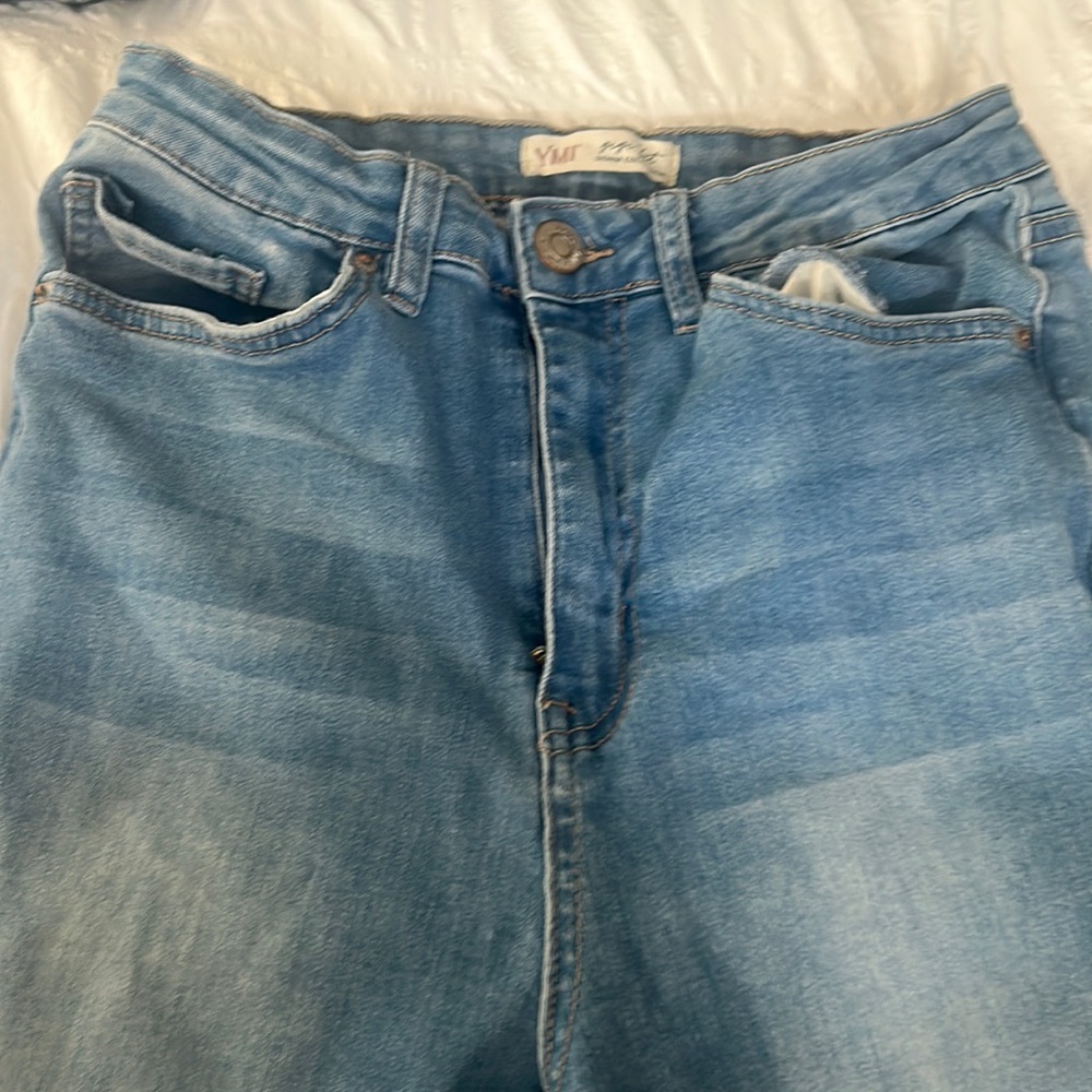 These are light washed bell bottom jeans W 11 L 30
